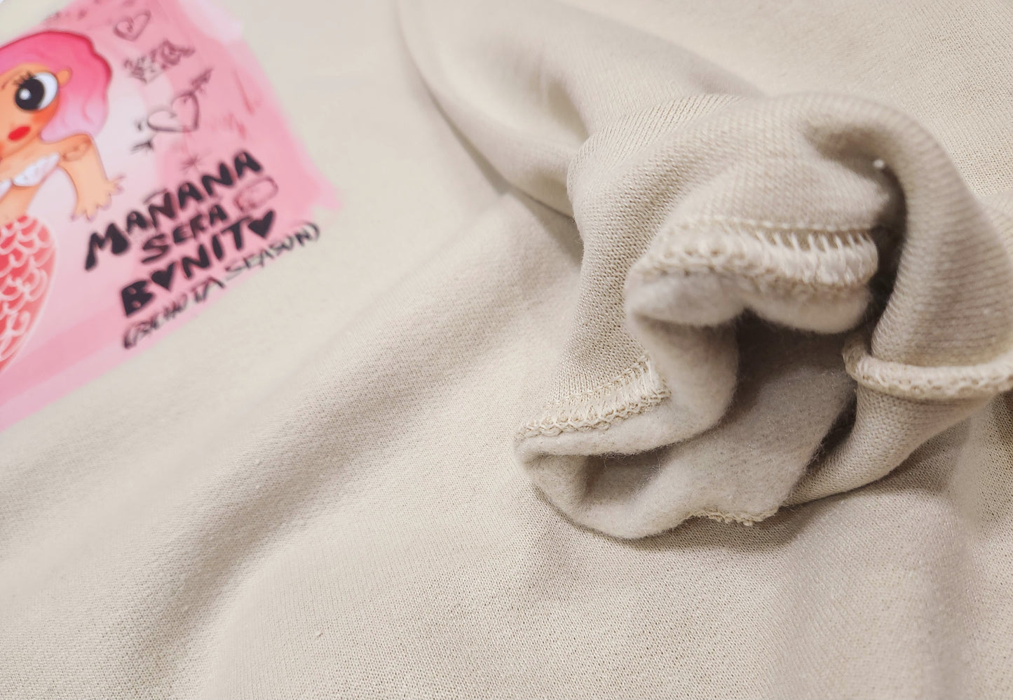 Bichota Season Sweatshirt 🩷